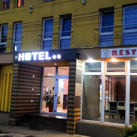 Hotel Riga Arad Exteriör bild