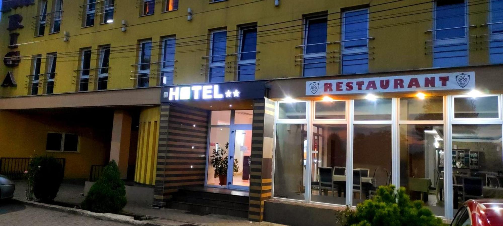 Hotel Riga Arad Exteriör bild